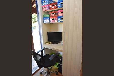 Casa à venda com 166m², 2 quartos e 2 vagas
