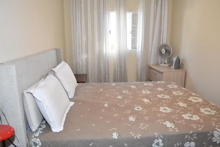 Casa à venda com 166m², 2 quartos e 2 vagas
