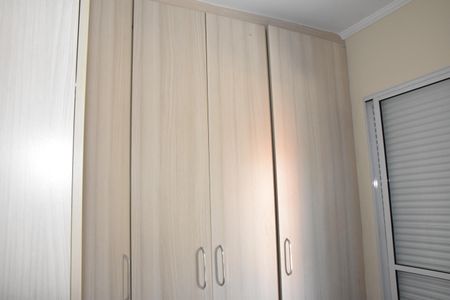 Casa à venda com 166m², 2 quartos e 2 vagas