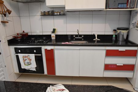 Casa à venda com 2 quartos, 166m² em Jardim Marambaia Ii, Jundiaí