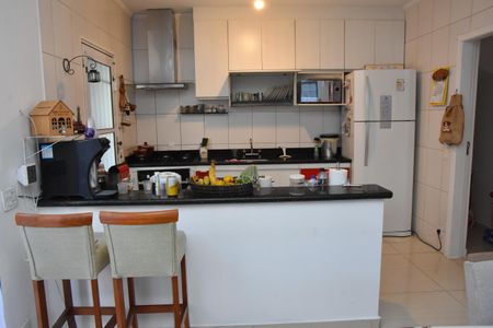 Casa à venda com 166m², 2 quartos e 2 vagas