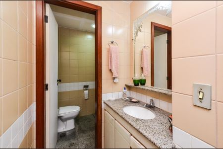 Apartamento à venda com 175m², 2 quartos e 2 vagasBanheiro