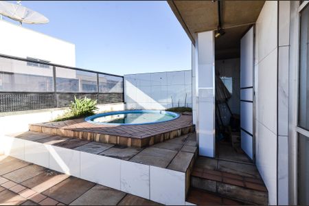 Apartamento à venda com 175m², 2 quartos e 2 vagasÁrea Cobertura