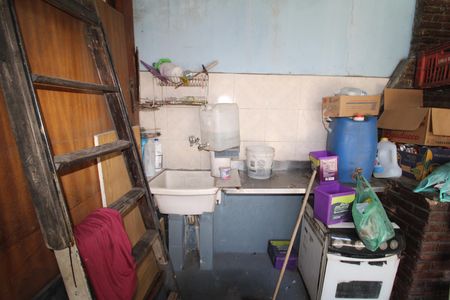 Casa à venda com 330m², 1 quarto e 8 vagasSala / Cozinha