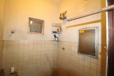Banheiro de casa à venda com 1 quarto, 330m² em Jardim das Laranjeiras, São Paulo