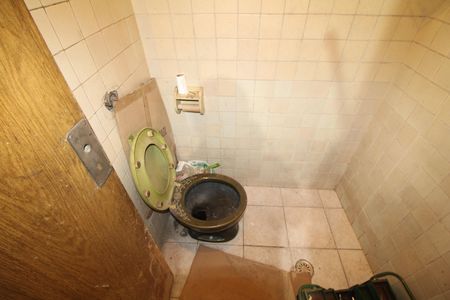 Banheiro de casa à venda com 1 quarto, 330m² em Jardim das Laranjeiras, São Paulo