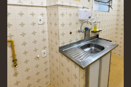 Cozinha de apartamento à venda com 1 quarto, 40m² em Copacabana, Rio de Janeiro
