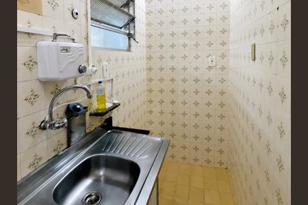 Cozinha de apartamento à venda com 1 quarto, 40m² em Copacabana, Rio de Janeiro