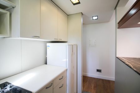 Cozinha de apartamento para alugar com 1 quarto, 47m² em Itaim Bibi, São Paulo