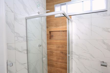 Banheiro de apartamento para alugar com 2 quartos, 57m² em Funcionários, Belo Horizonte