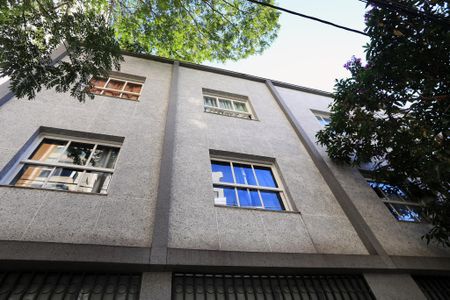 Fachada de apartamento para alugar com 2 quartos, 57m² em Funcionários, Belo Horizonte