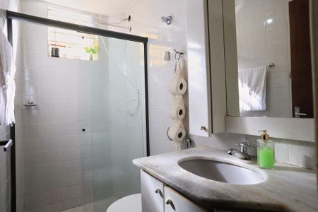 Apartamento à venda com 71m², 3 quartos e 1 vaga Apartamento à venda com 71m², 3 quartos e 1 vagaBanheiro