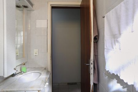 Apartamento à venda com 71m², 3 quartos e 1 vaga Apartamento à venda com 71m², 3 quartos e 1 vagaBanheiro