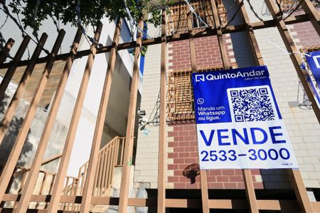 Apartamento à venda com 71m², 3 quartos e 1 vaga Apartamento à venda com 71m², 3 quartos e 1 vagaFachada com Plaquinha