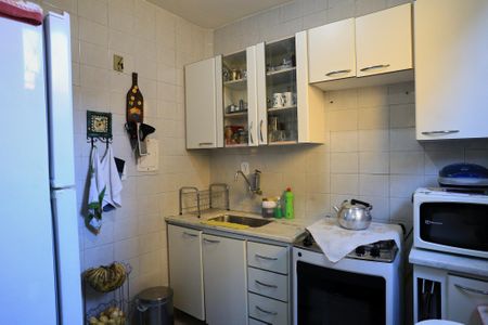 Apartamento à venda com 71m², 3 quartos e 1 vaga Apartamento à venda com 71m², 3 quartos e 1 vagaCozinha e Área de Serviço