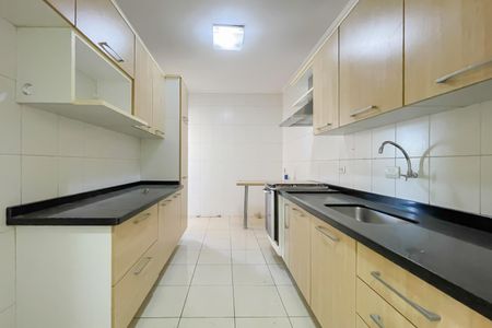Apartamento à venda com 84m², 3 quartos e 2 vagasCozinha