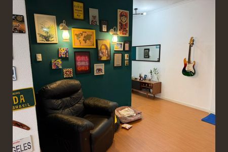 Apartamento para alugar com 130m², 3 quartos e sem vaga Apartamento para alugar com 130m², 3 quartos e sem vagaSala