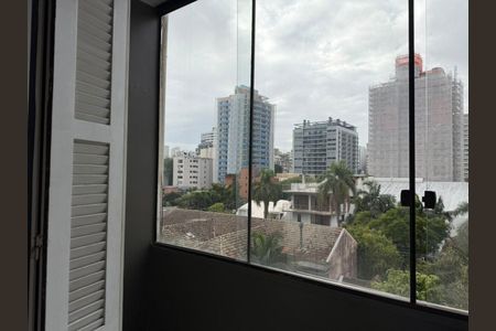 Vista de apartamento para alugar com 3 quartos, 130m² em Auxiliadora, Porto Alegre