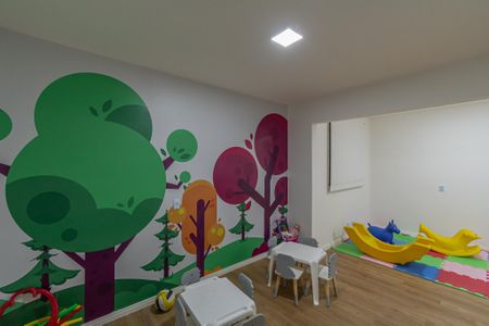 Apartamento para alugar com 43m², 2 quartos e 1 vaga Apartamento para alugar com 43m², 2 quartos e 1 vagaÁrea comum - Brinquedoteca