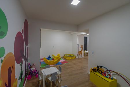 Apartamento para alugar com 43m², 2 quartos e 1 vaga Apartamento para alugar com 43m², 2 quartos e 1 vagaÁrea comum - Brinquedoteca