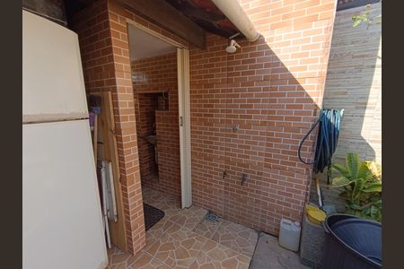 AREA COMUM CHURRASQUEIRA de casa de condomínio para alugar com 2 quartos, 70m² em Condomínio Porto Seguro, Rio das Ostras