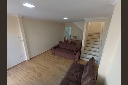 SALA de casa de condomínio para alugar com 2 quartos, 70m² em Condomínio Porto Seguro, Rio das Ostras