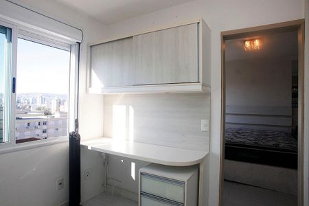 Quarto Suíte Detalhe Closet de apartamento à venda com 1 quarto, 66m² em Petrópolis, Porto Alegre