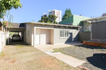 Casa para alugar com 128m², 3 quartos e 5 vagas Casa para alugar com 128m², 3 quartos e 5 vagasÁrea externa