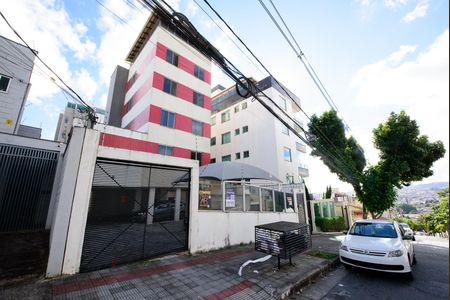 Apartamento à venda com 48m², 2 quartos e 1 vaga Apartamento à venda com 48m², 2 quartos e 1 vagaPlaca instalada no dia 01/07/2026, com o código RXDE- 92
