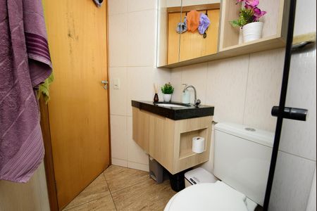 Apartamento à venda com 48m², 2 quartos e 1 vaga Apartamento à venda com 48m², 2 quartos e 1 vagaBanheiro