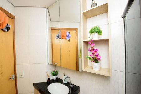 Apartamento à venda com 48m², 2 quartos e 1 vaga Apartamento à venda com 48m², 2 quartos e 1 vagaBanheiro