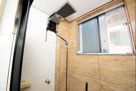 Apartamento à venda com 48m², 2 quartos e 1 vaga Apartamento à venda com 48m², 2 quartos e 1 vagaBanheiro