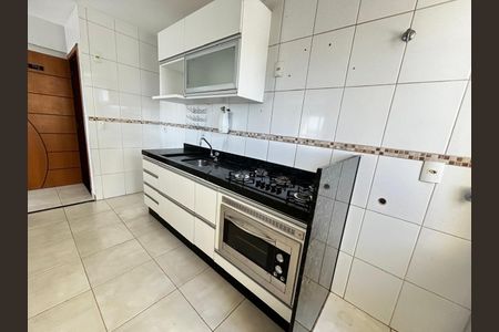 Apartamento para alugar com 67m², 2 quartos e 2 vagas Apartamento para alugar com 67m², 2 quartos e 2 vagasCozinha
