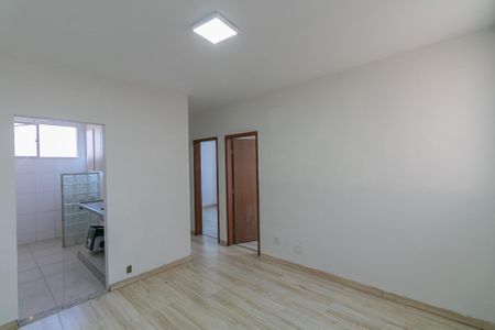 Apartamento à venda com 2 quartos, 60m² em São João Batista, Belo Horizonte