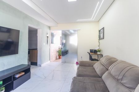 Casa à venda com 100m², 3 quartos e 1 vaga Casa à venda com 100m², 3 quartos e 1 vagaSala
