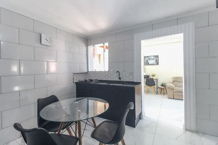 Casa à venda com 100m², 3 quartos e 1 vaga Casa à venda com 100m², 3 quartos e 1 vagaCozinha