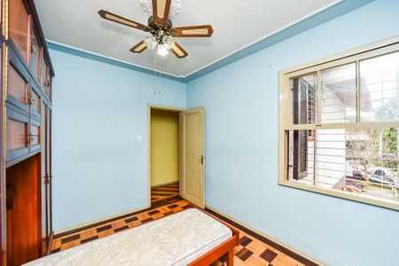 Quarto 2 de casa à venda com 2 quartos, 558m² em Chácara das Pedras, Porto Alegre