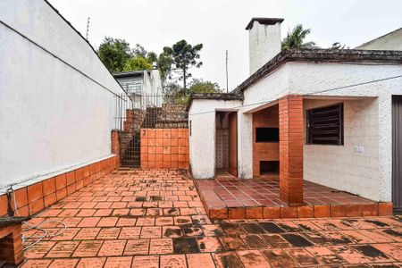 Área externa de casa à venda com 2 quartos, 558m² em Chácara das Pedras, Porto Alegre