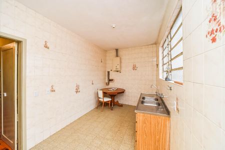 Cozinha de casa à venda com 2 quartos, 558m² em Chácara das Pedras, Porto Alegre
