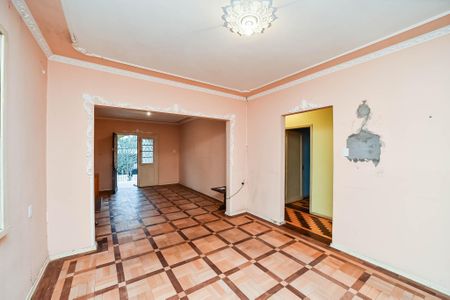 Sala de casa à venda com 2 quartos, 558m² em Chácara das Pedras, Porto Alegre