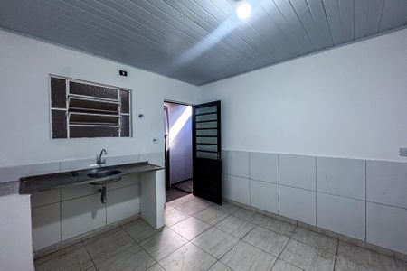 Cozinha de casa para alugar com 2 quartos, 100m² em Vila Bertioga, São Paulo