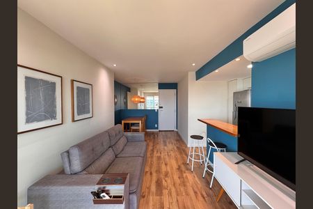 Sala de apartamento para alugar com 2 quartos, 69m² em Recreio dos Bandeirantes, Rio de Janeiro
