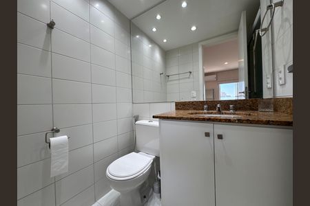 Suíte - Banheiro de apartamento para alugar com 2 quartos, 69m² em Recreio dos Bandeirantes, Rio de Janeiro