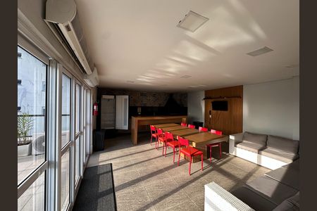Apartamento para alugar com 54m², 2 quartos e 1 vaga Apartamento para alugar com 54m², 2 quartos e 1 vagaÁrea comum - Salão de festas