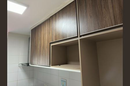 Apartamento para alugar com 54m², 2 quartos e 1 vaga Apartamento para alugar com 54m², 2 quartos e 1 vagaCozinha - Armários