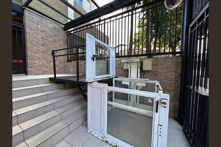 Apartamento para alugar com 54m², 2 quartos e 1 vaga Apartamento para alugar com 54m², 2 quartos e 1 vagaEntrada
