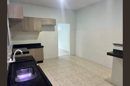 Casa para alugar com 3 quartos, 100m² em Parque dos Bancarios, São Paulo