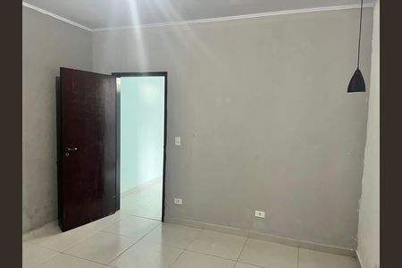 Casa para alugar com 3 quartos, 100m² em Parque dos Bancarios, São Paulo