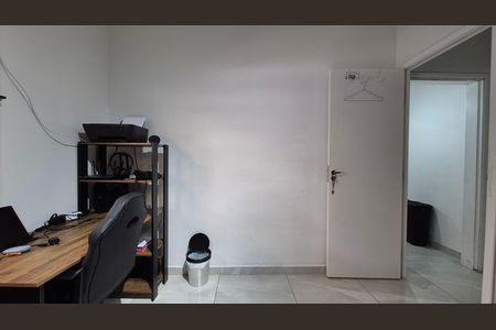 Casa à venda com 300m², 4 quartos e 5 vagas Casa à venda com 300m², 4 quartos e 5 vagasQuarto 2 - Fundos