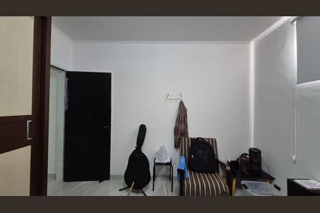 Casa à venda com 300m², 4 quartos e 5 vagas Casa à venda com 300m², 4 quartos e 5 vagasQuarto - Fundos